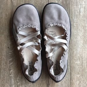 Jambu Kettle-Too Ballet Flats size 8